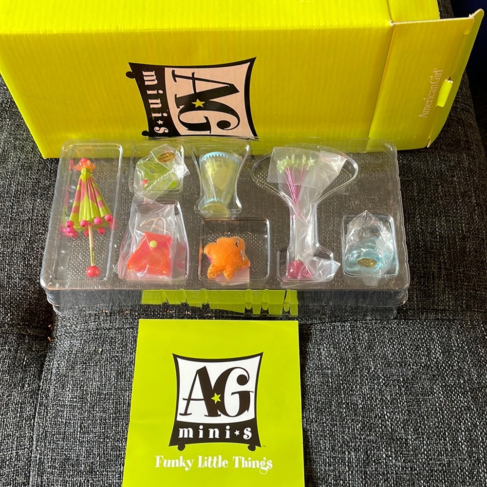 A*G mini American Girl illuma room Funky Little Things.